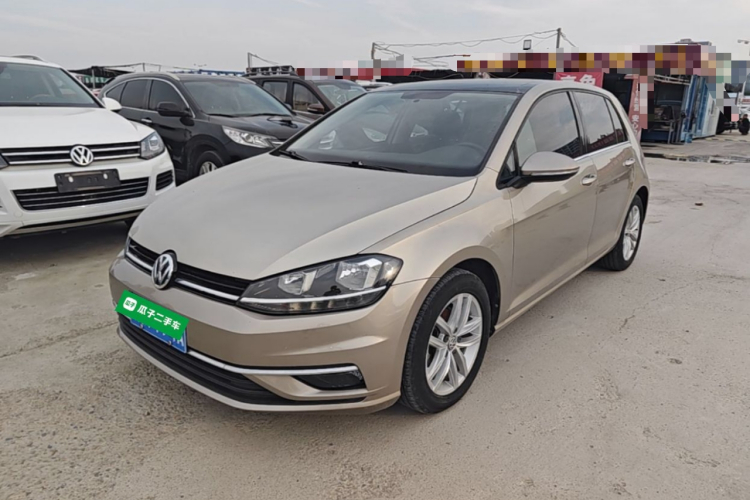 Volkswagen Golf 2018 car image #2