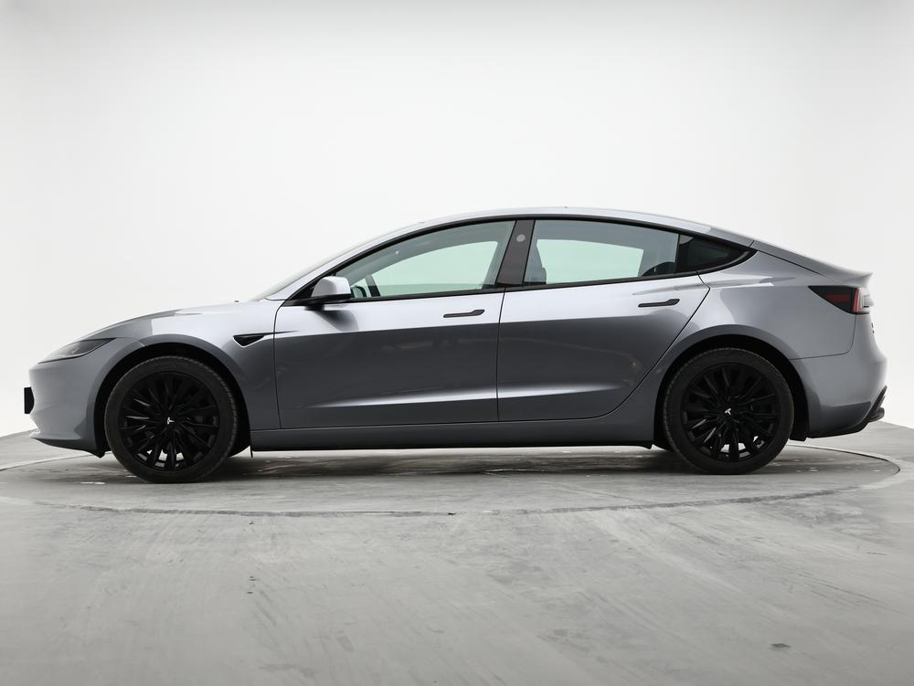 Tesla Model 3 2025 #4 Tesla Model 3 2025 car image #4