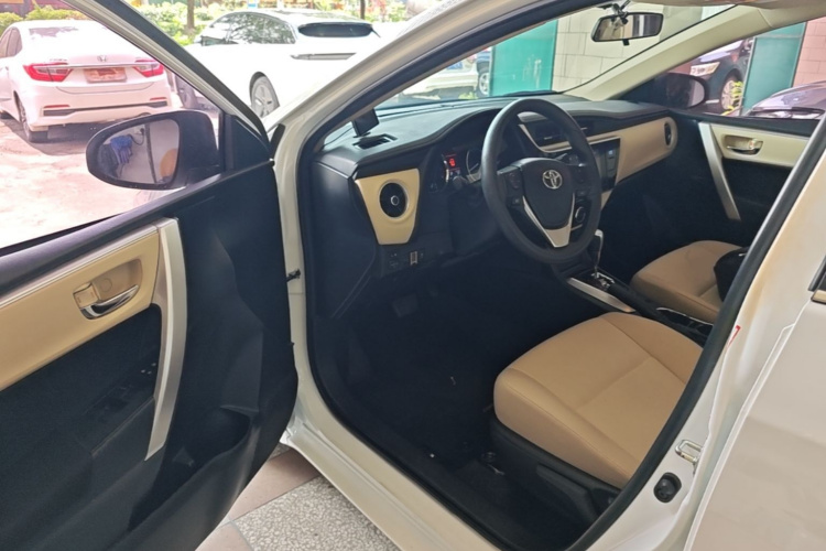 Toyota Corolla 2019 #14 Toyota Corolla 2019 car image #14