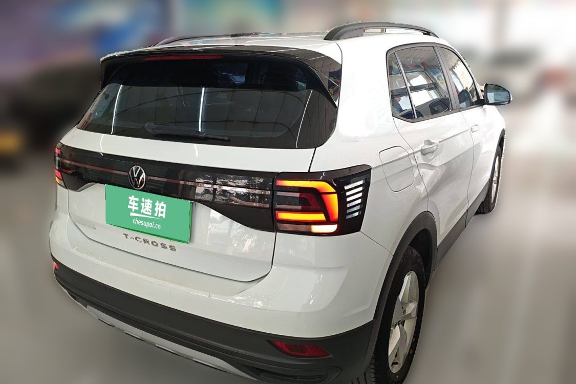 Volkswagen T-Cross 2023 car image #3