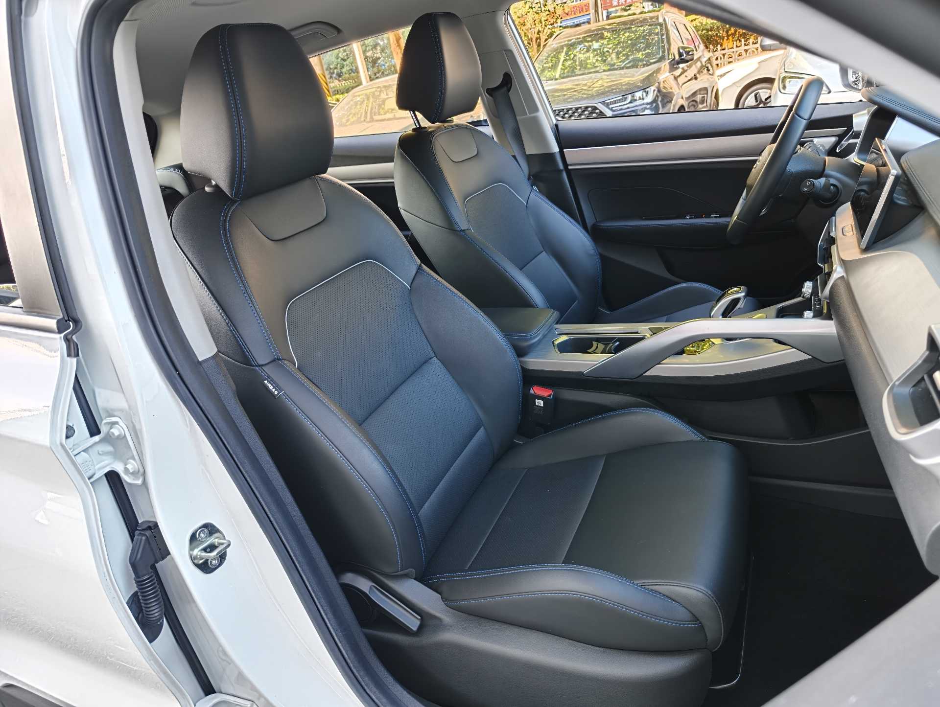 GEELY Coolray New Energy 2021 #10 GEELY Coolray New Energy 2021 car image #10
