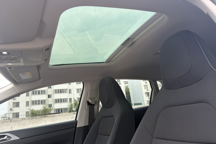 Volkswagen Polo 2021 car image #19