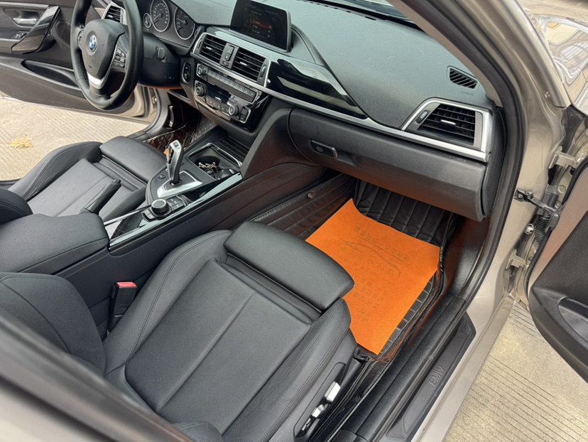 BMW 3 Series 2018 car image #5