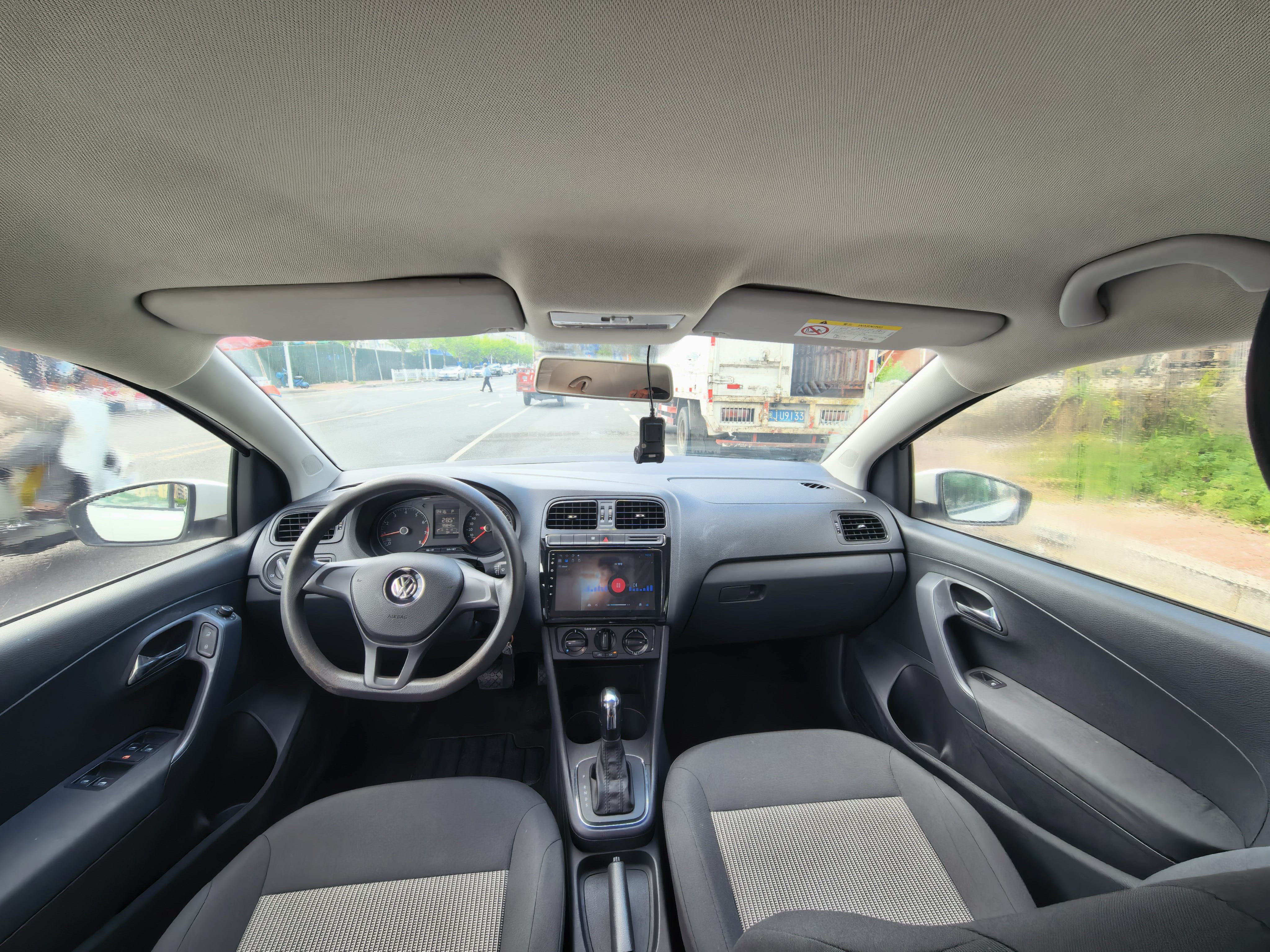 Volkswagen Polo 2017 #6 Volkswagen Polo 2017 car image #6