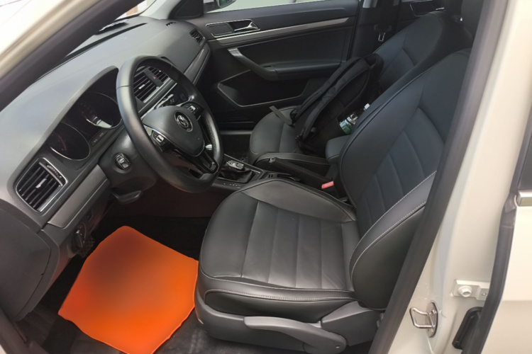 Volkswagen Lavida 2017 car image #15