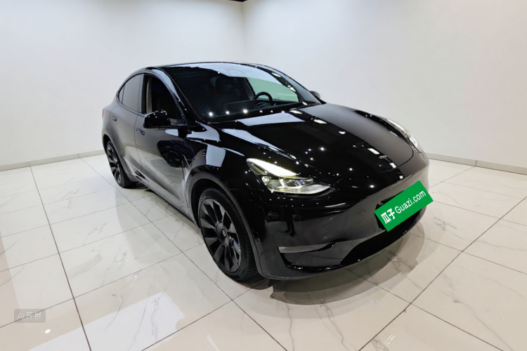 Tesla Model Y 2022 car image #4