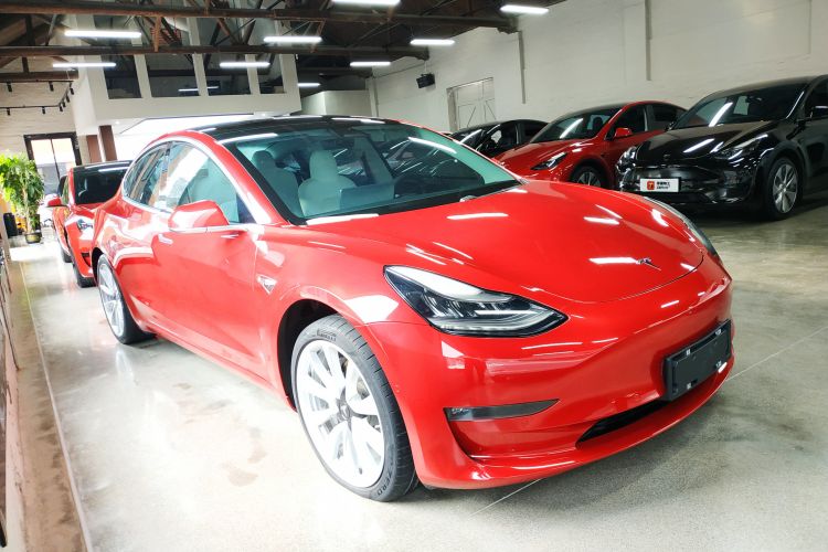 Tesla Model 3 2020 car image #4