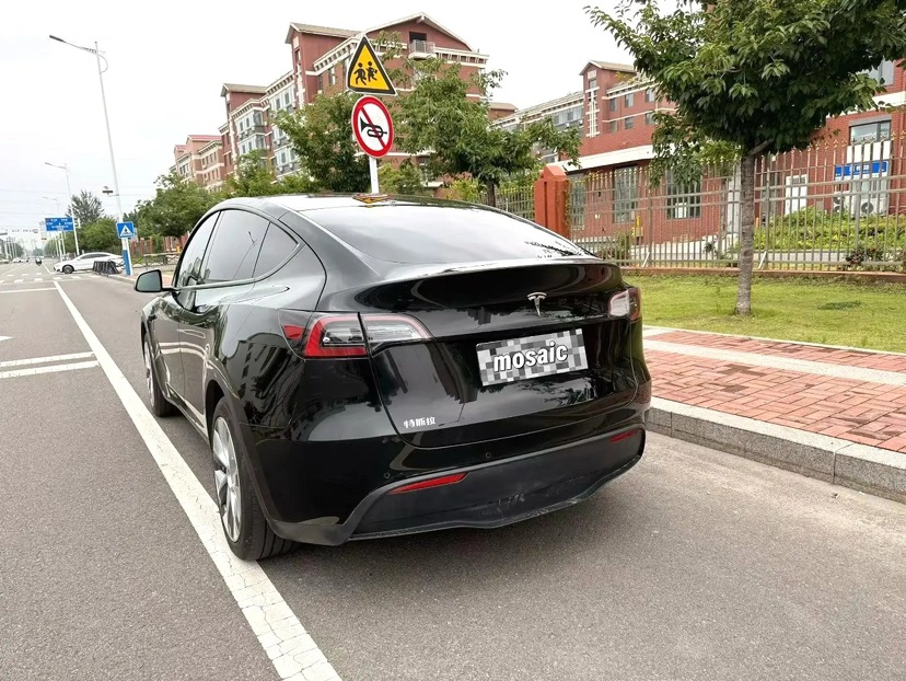 Tesla Model Y 2022 #3 Tesla Model Y 2022 car image #3