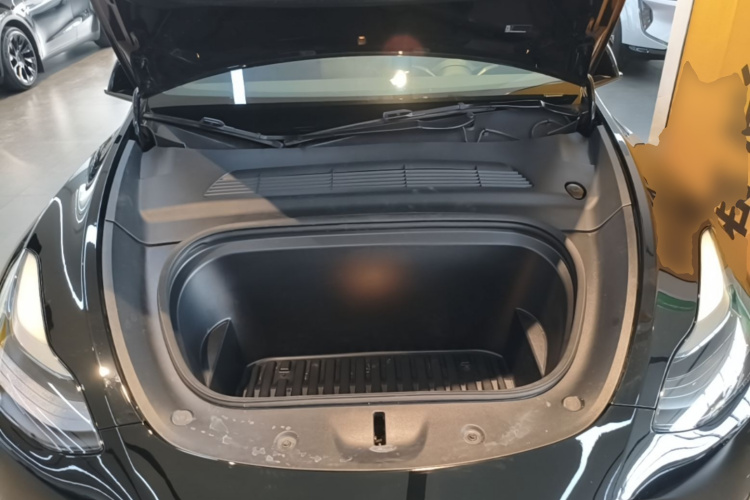 Tesla Model Y 2020 #22 Tesla Model Y 2020 car image #22
