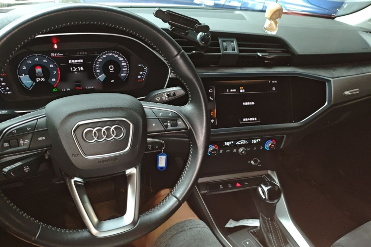 Audi Q3 2019 #10 Audi Q3 2019 car image #10