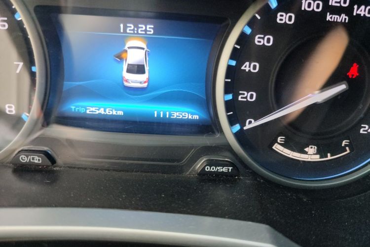 GEELY Emgrand 2017 car image #8