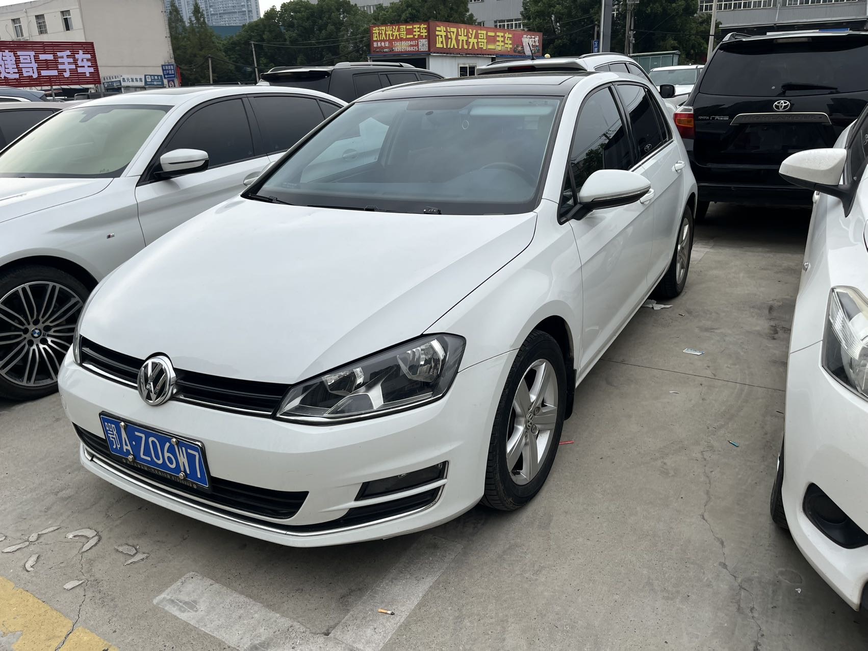 Volkswagen Golf 2014 Volkswagen Golf 2014 car image