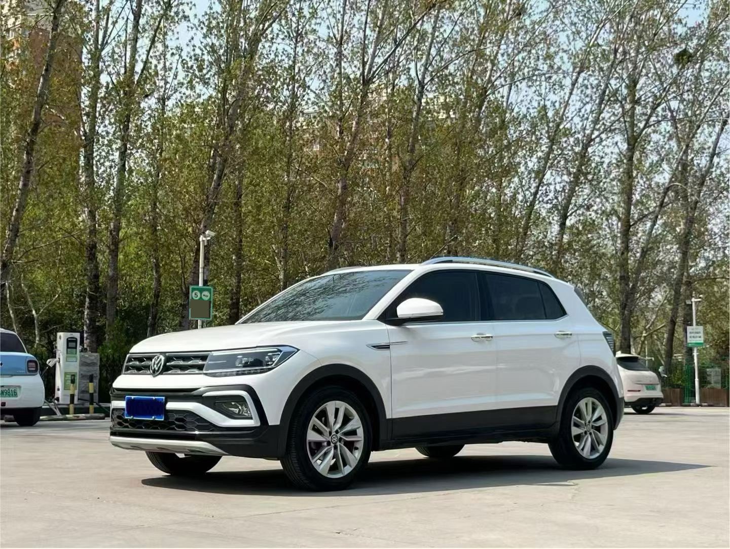 Volkswagen T-Cross 2020 Volkswagen T-Cross 2020 car image
