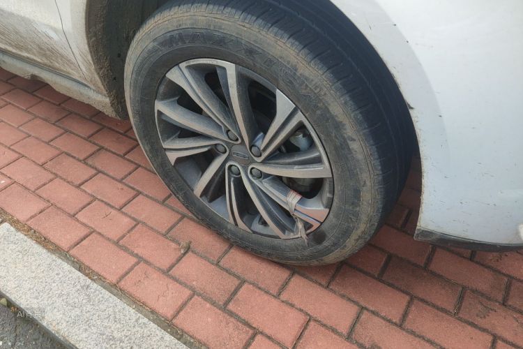 GEELY Vision X6 2020 car image #9