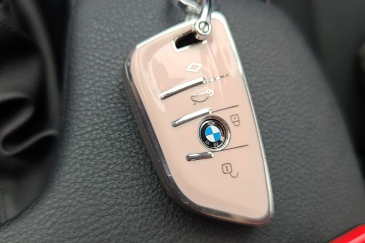 BMW 3 Series GT 2018 car image #14