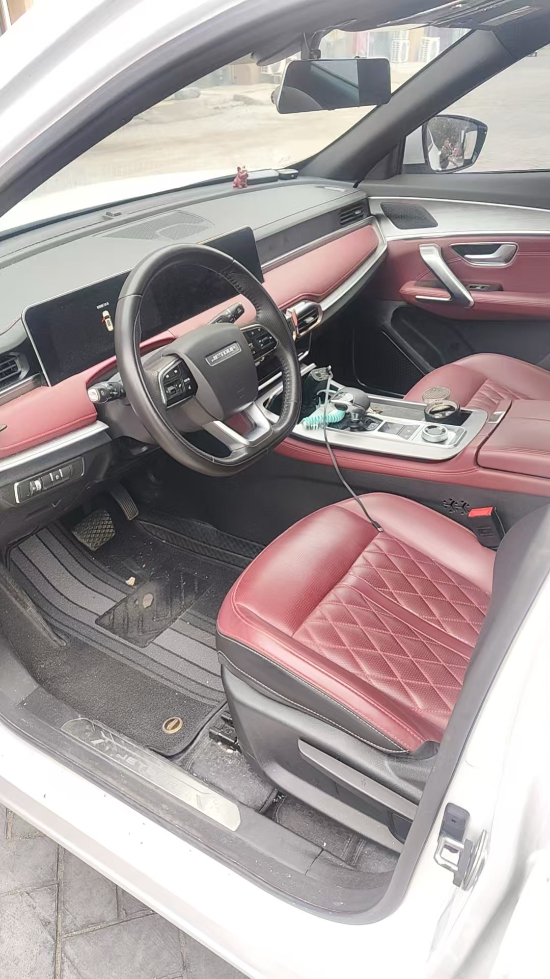 Jetour X70 PLUS 2024 #2 Jetour X70 PLUS 2024 car image #2
