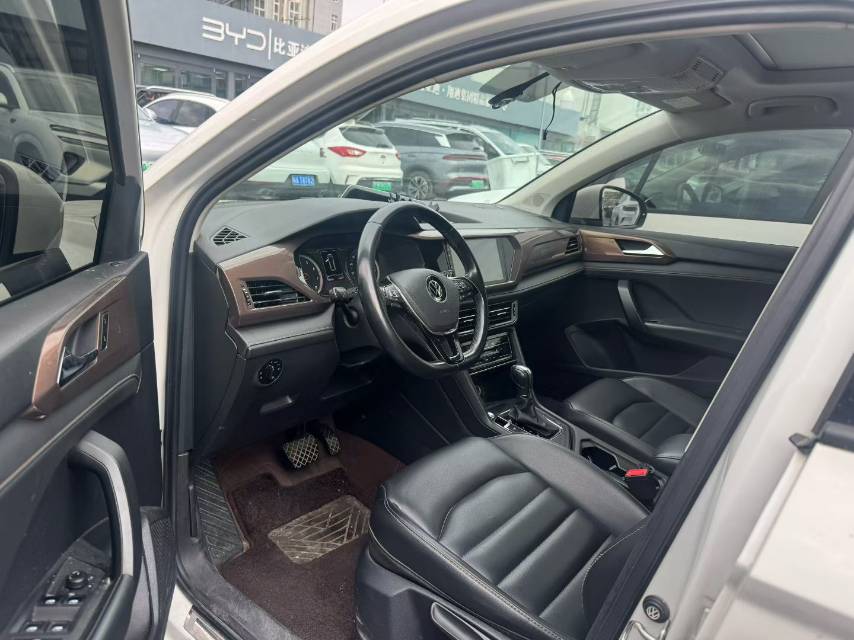 Volkswagen Tharu 2022 imagem de carro #4