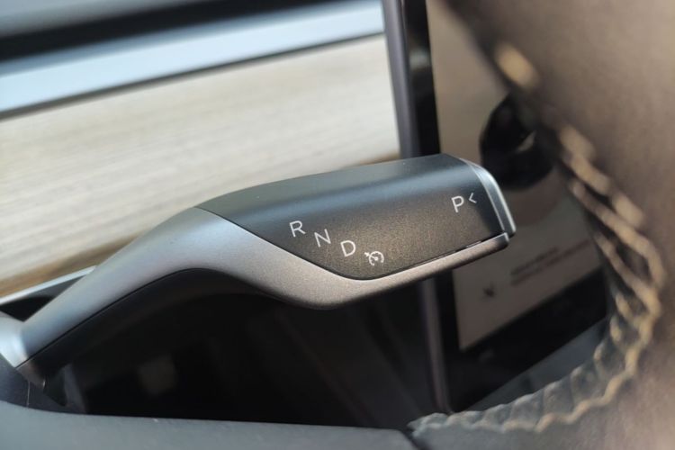 Tesla Model 3 2023 car image #14