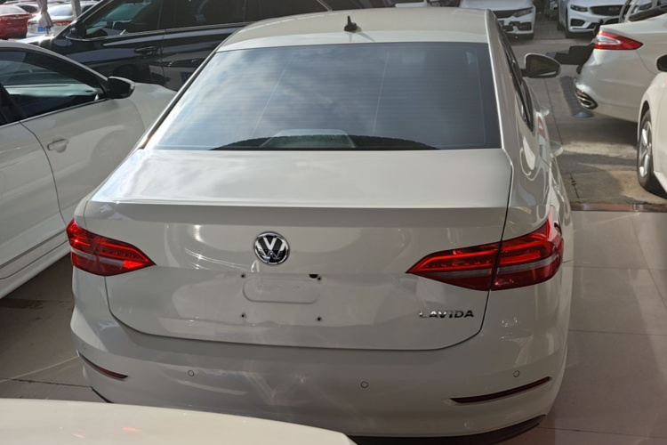 Volkswagen Lavida 2019 #6 Volkswagen Lavida 2019 car image #6