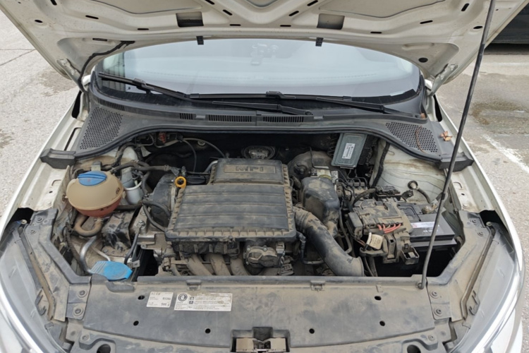 Volkswagen Santana 2018 car image #22