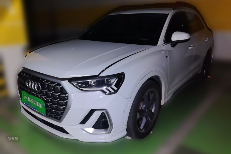 Audi Q3 2024 car image #2