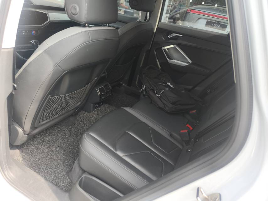 Audi Q3 2021 car image #6