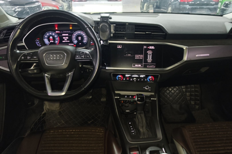 Audi Q3 2020 #10 Audi Q3 2020 car image #10