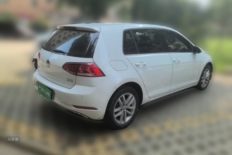 Volkswagen Golf 2019 car image #7