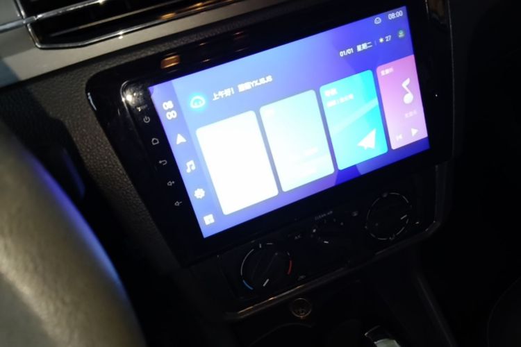 Volkswagen Santana 2018 car image #13