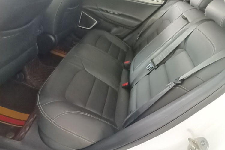 GEELY Emgrand GS 2019 car image #17