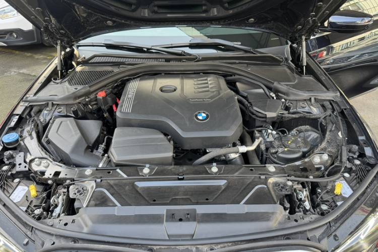 BMW 3 Series 2024 #25 BMW 3 Series 2024 car image #25