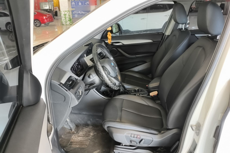 BMW X1 2018 #19 BMW X1 2018 car image #19