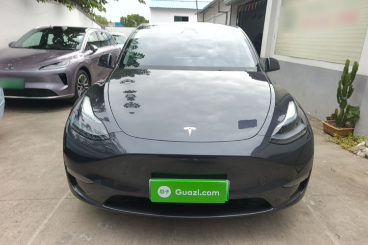 Tesla Model Y 2024 car image #3