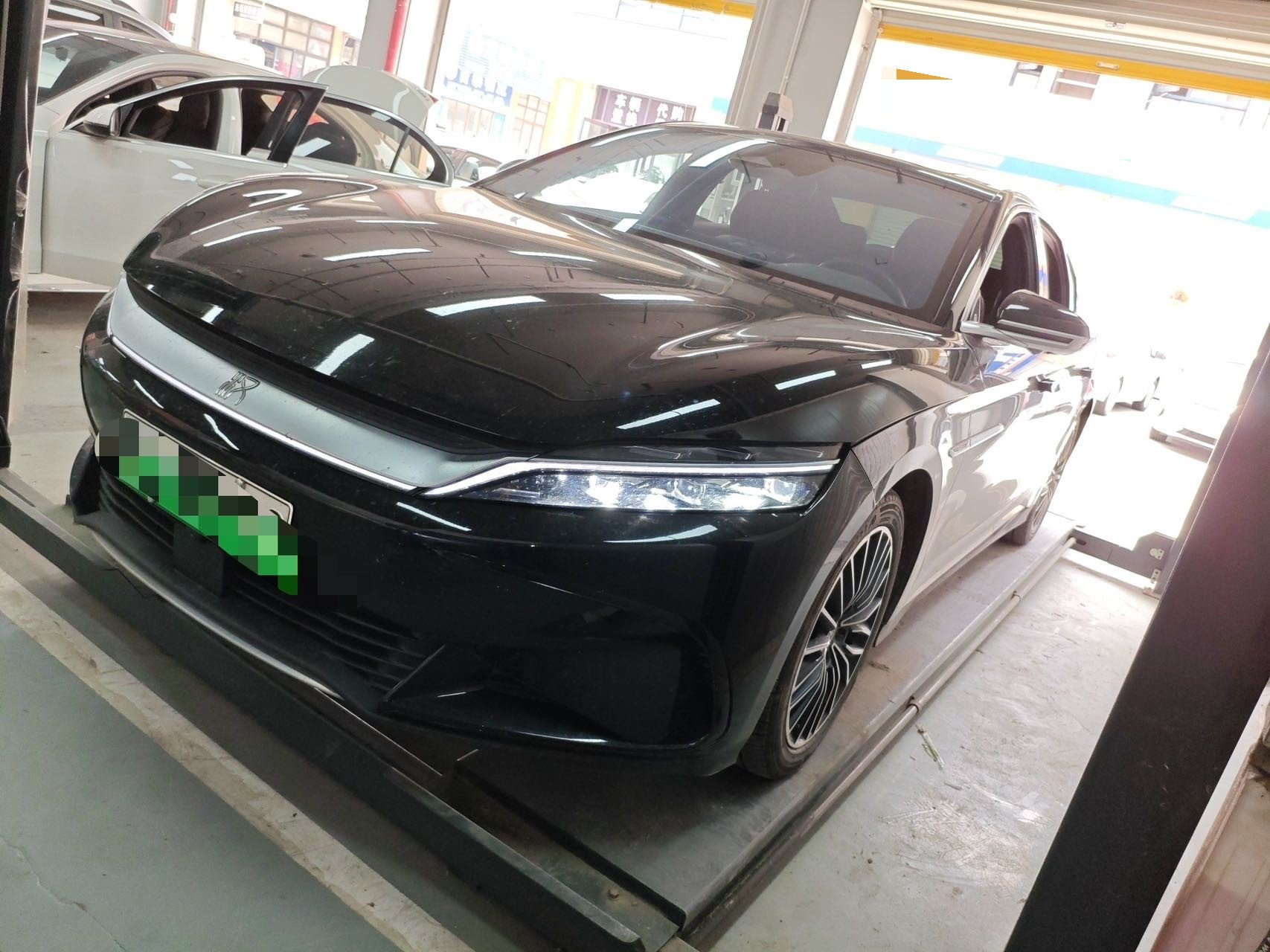 BYD Han 2024 car image 