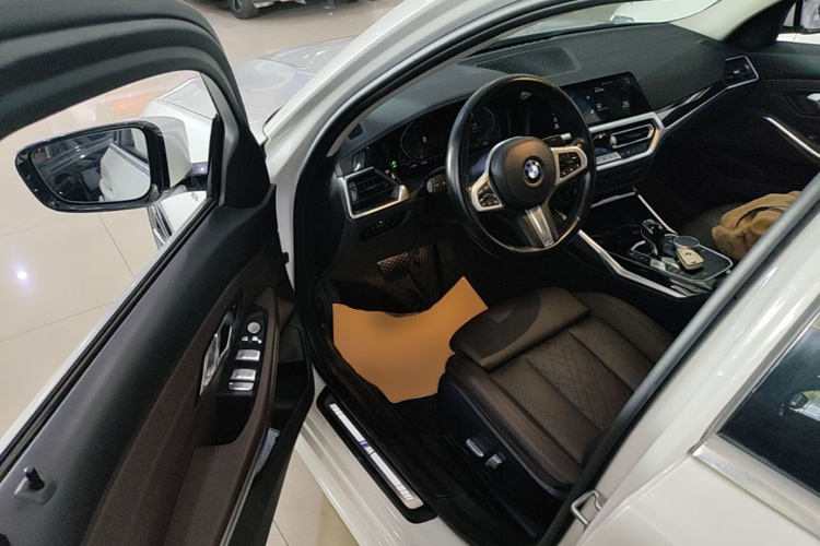 BMW 3 Series 2022 image de voiture #16
