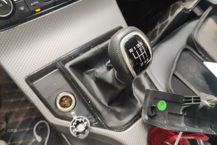 GEELY Emgrand GS 2018 imagen de coche #16