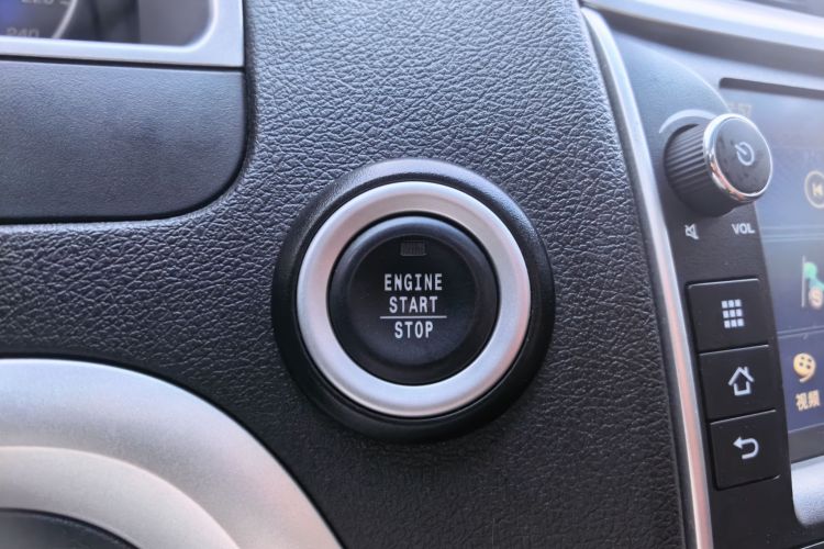 GEELY Emgrand 2016 car image #18