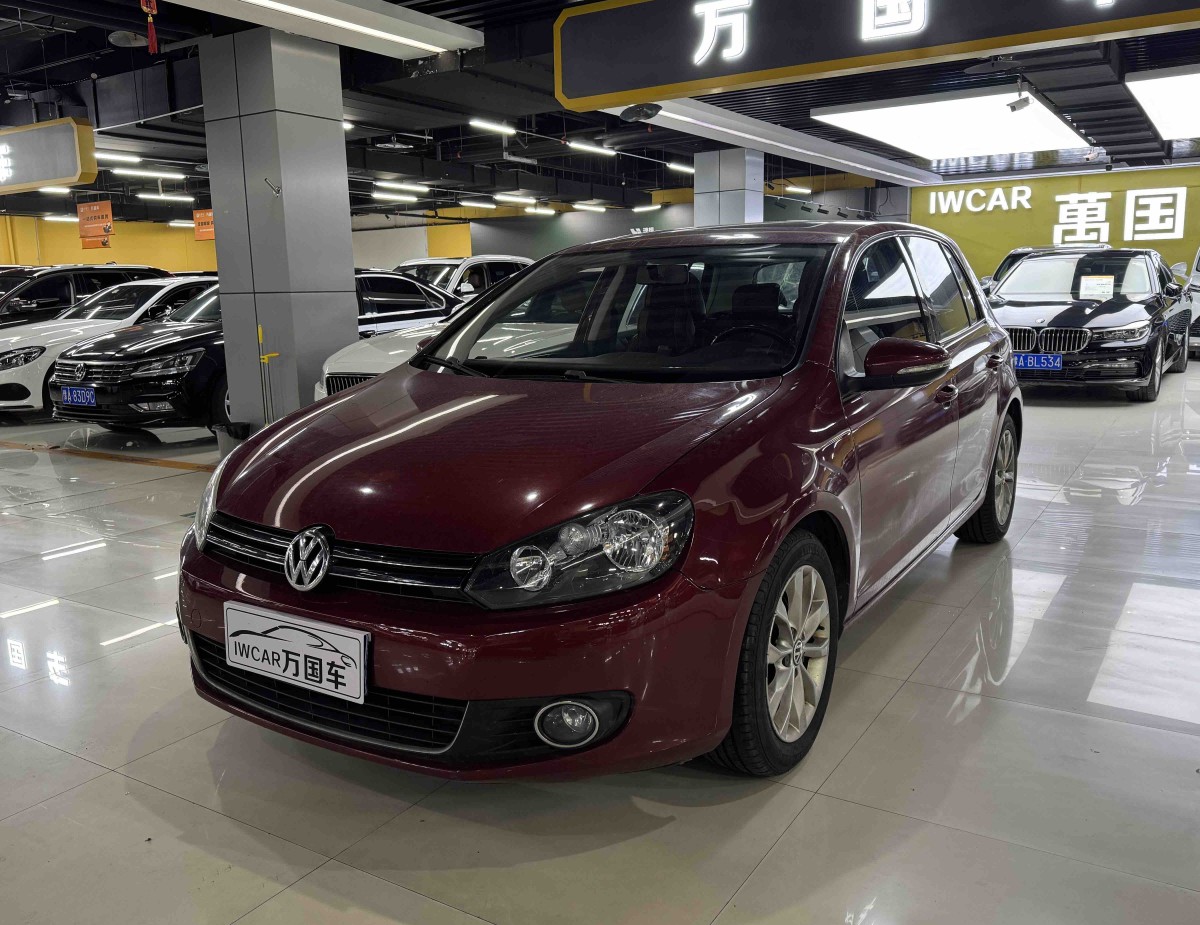 Volkswagen Golf 2013 car image #2