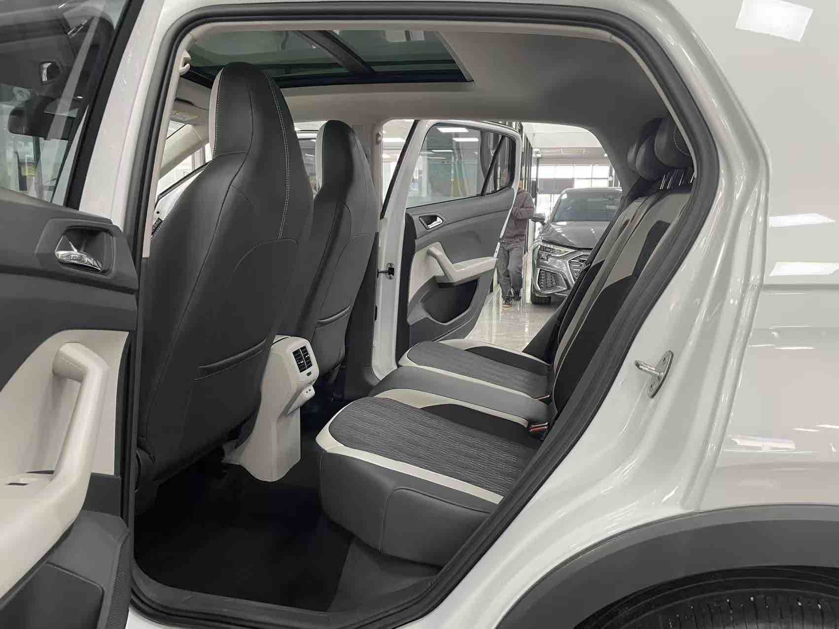Volkswagen T-Cross 2022 #5 Volkswagen T-Cross 2022 car image #5