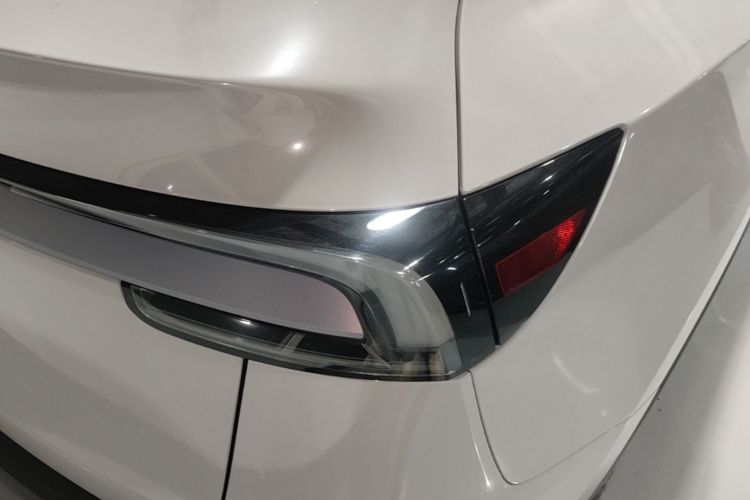 Tesla Model Y 2025 #8 Tesla Model Y 2025 imagen de coche #8