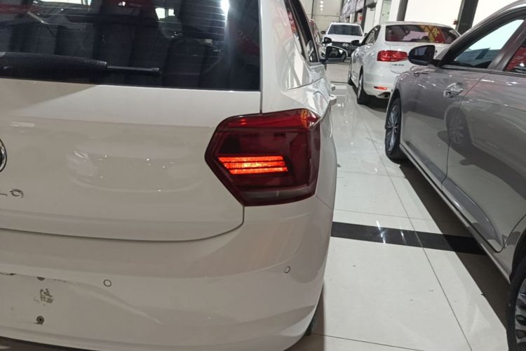 Volkswagen Polo 2022 car image #8