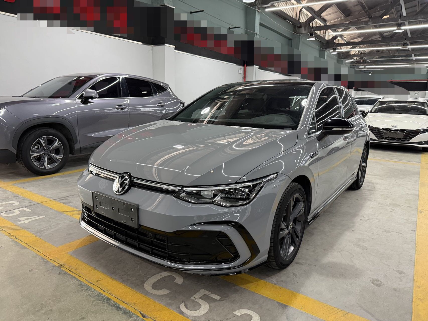 Volkswagen Golf 2024 car image 