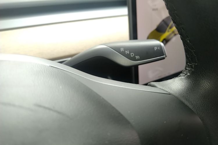 Tesla Model 3 2020 car image #14