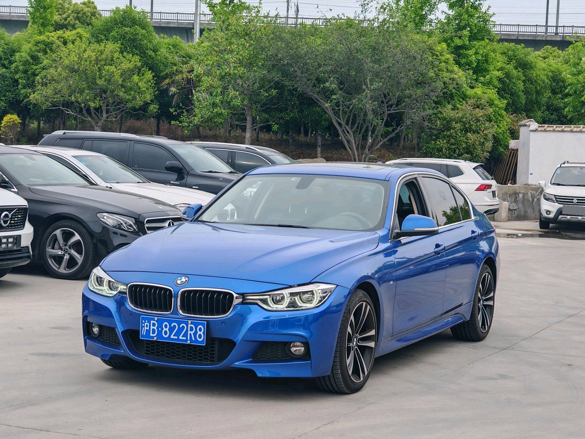 BMW 3 Series 2019 BMW 3 Series 2019 car image