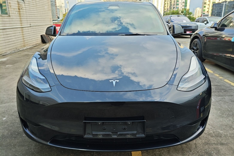 Tesla Model Y 2024 car image #3