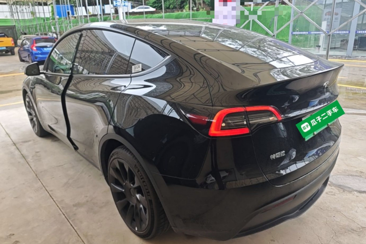 Tesla Model Y 2021 #5 Tesla Model Y 2021 car image #5