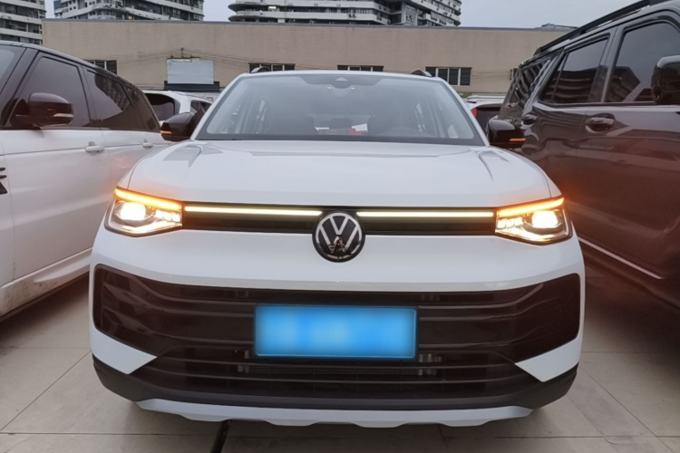 Volkswagen Tharu 2025 #3 Volkswagen Tharu 2025 immagine di auto #3
