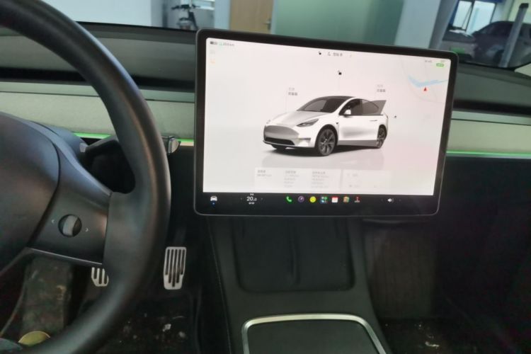Tesla Model Y 2024 #13 Tesla Model Y 2024 car image #13