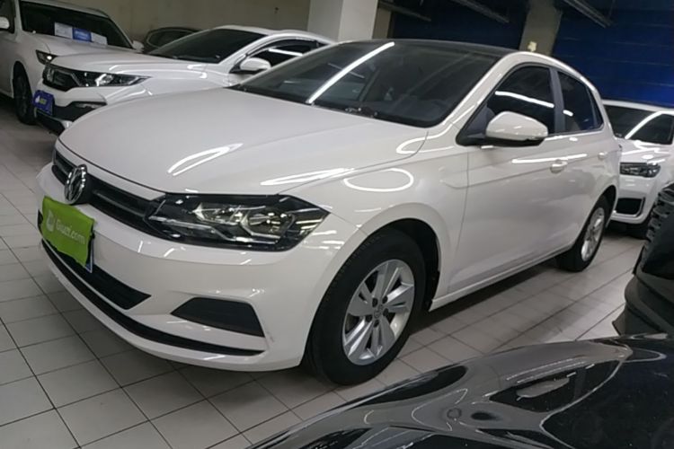 Volkswagen Polo 2020 car image #2