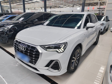 Audi Q3 2022 car image 